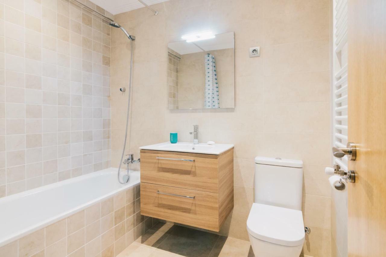 Amalur Apartment By People Rentals Bilbao Bagian luar foto